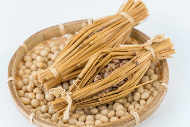 「寝る前(夜)に納豆を食べると太る」は本当？