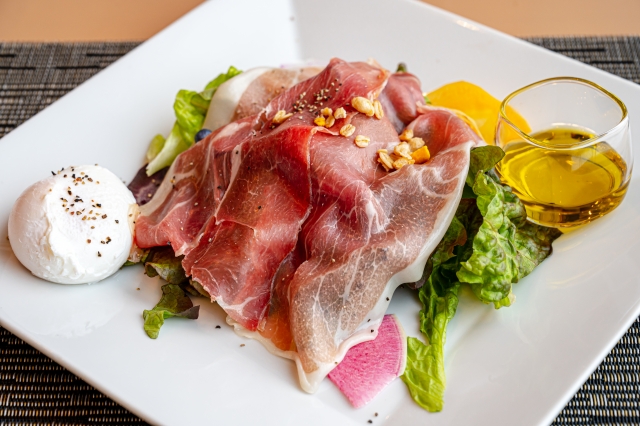 生ハムの食べ過ぎで太るのを防ぐ食べ方のコツ
